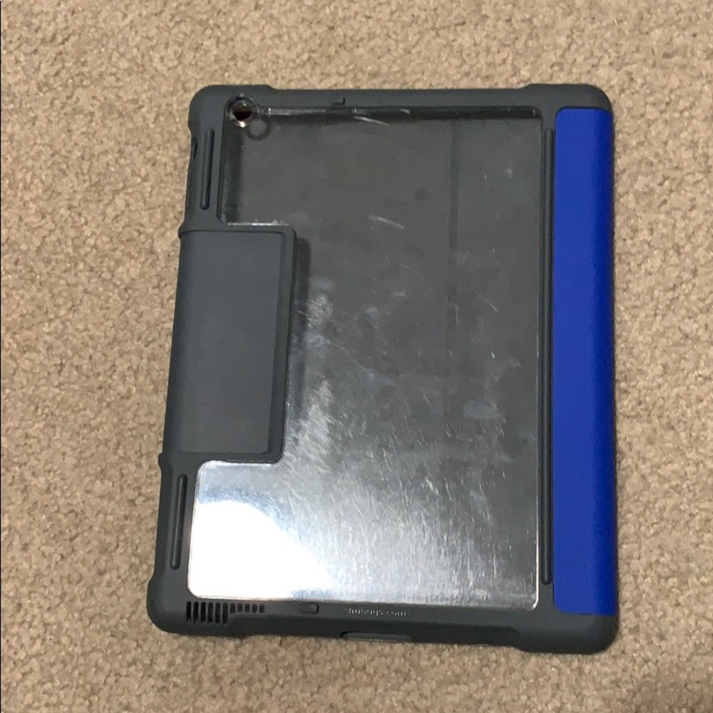 iPad case - Picture 3 of 3